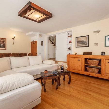 Holiday Home Harmony Žrnovnica エクステリア 写真