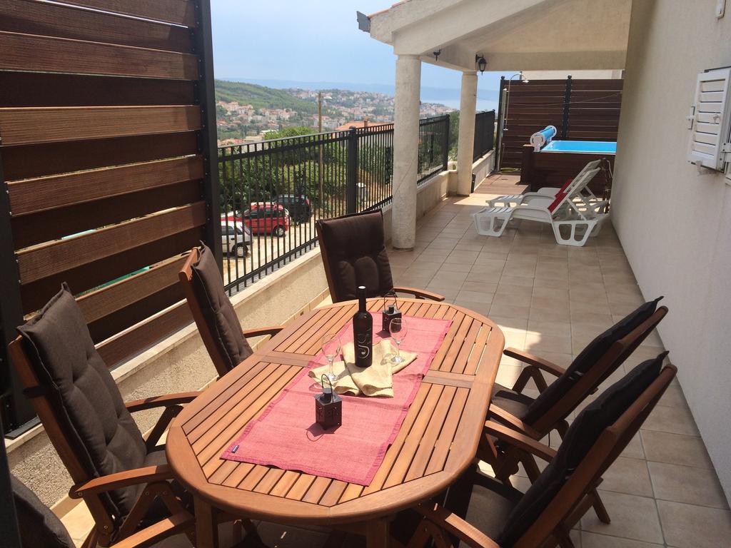 Holiday Home Harmony Žrnovnica エクステリア 写真