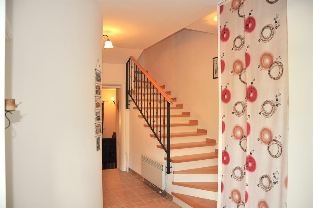 Holiday Home Harmony Žrnovnica エクステリア 写真