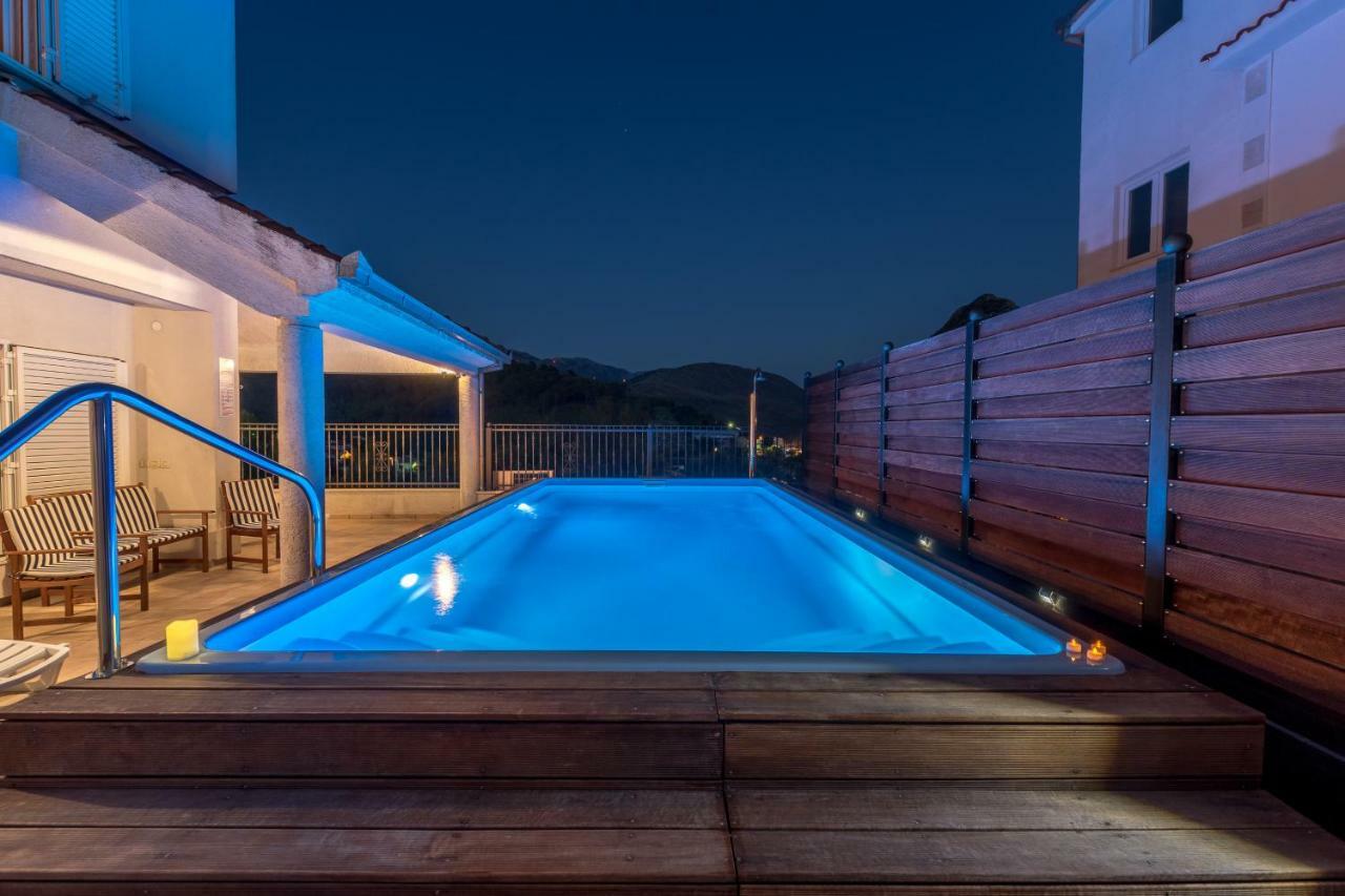 Holiday Home Harmony Žrnovnica エクステリア 写真