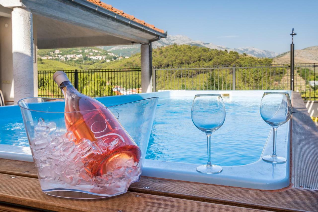 Holiday Home Harmony Žrnovnica エクステリア 写真