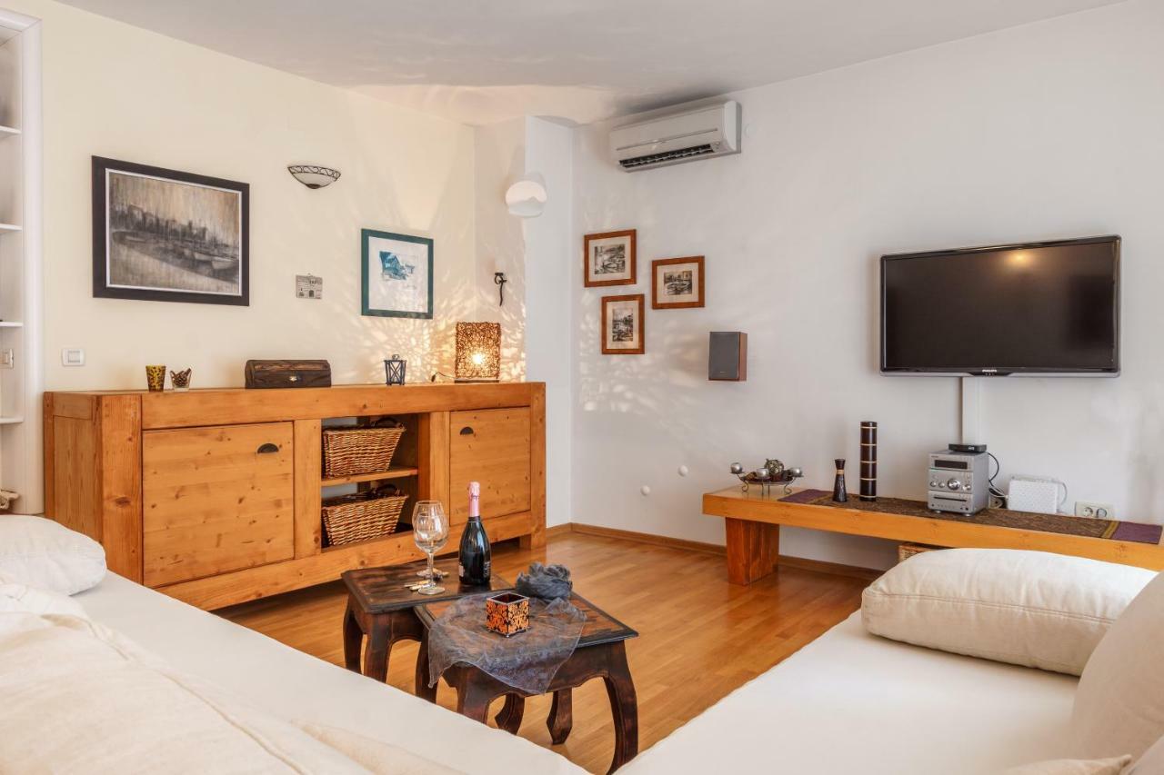 Holiday Home Harmony Žrnovnica エクステリア 写真