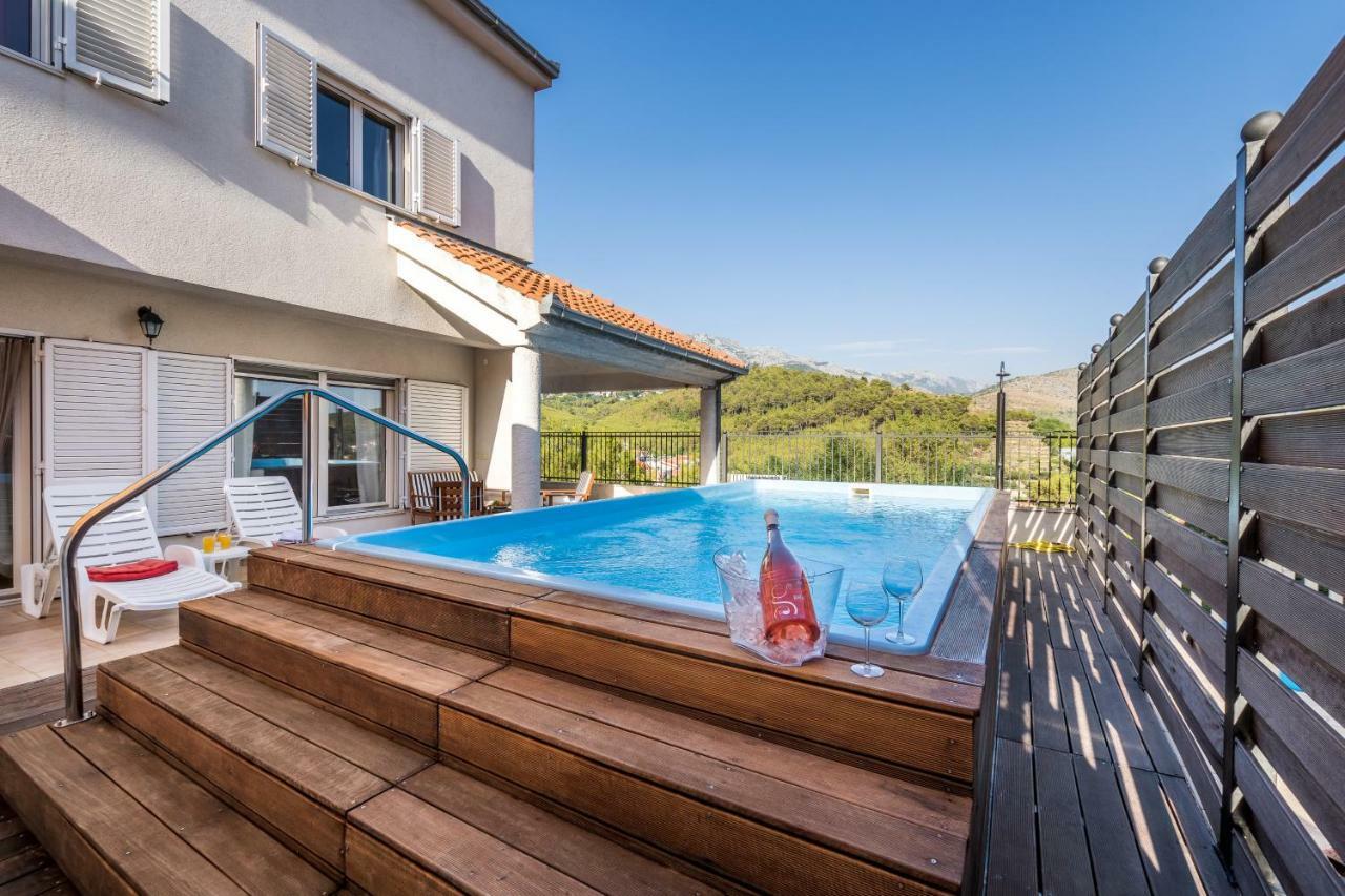 Holiday Home Harmony Žrnovnica エクステリア 写真