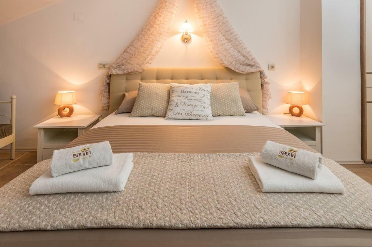 Holiday Home Harmony Žrnovnica エクステリア 写真