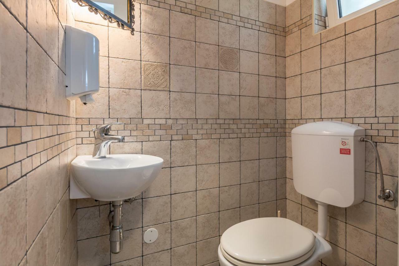 Holiday Home Harmony Žrnovnica エクステリア 写真